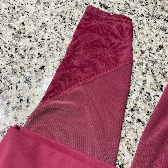 Gently used/rarely worn - Fabletics pink leggings - Picture 4 of 7